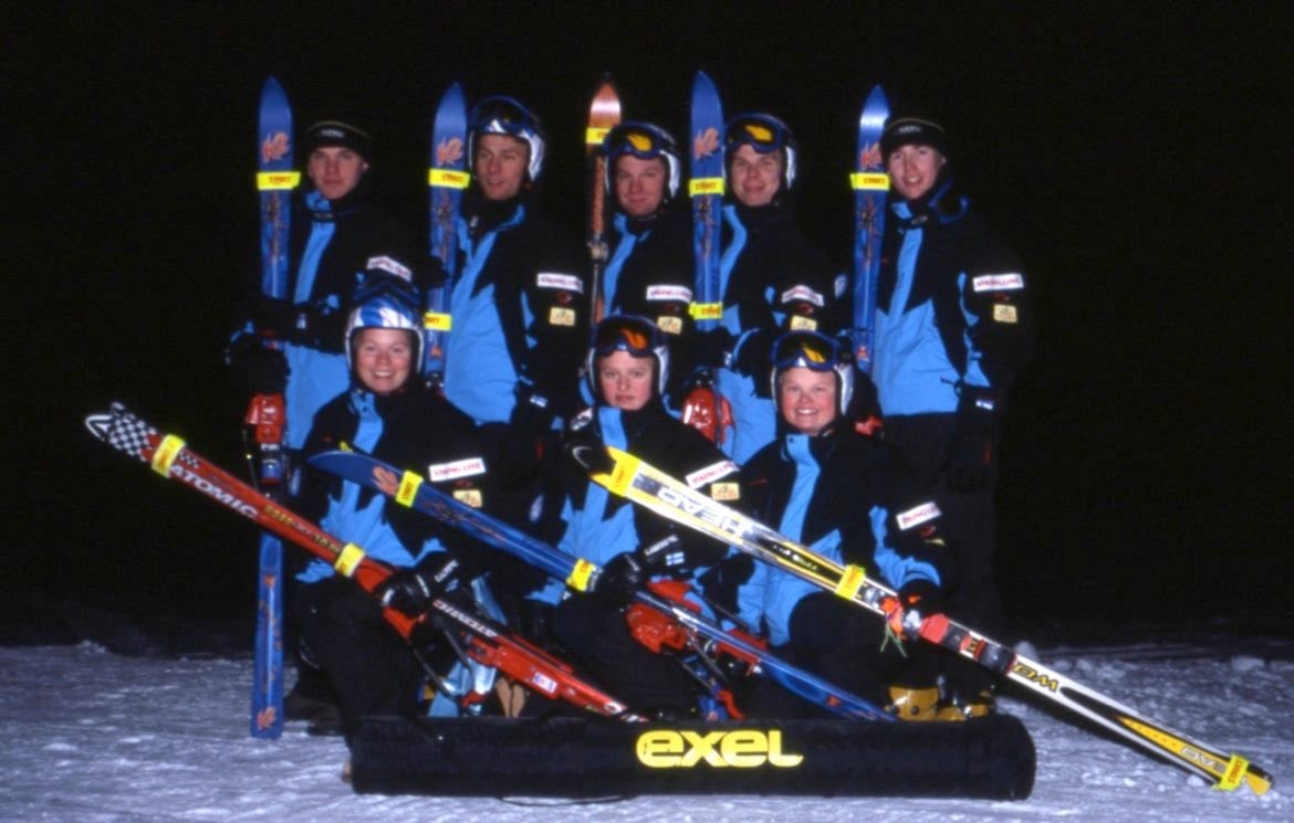 Telemark Maajoukkue  / Ylärivi vasemmalta: Jarkko Pekkala (valmentaja), Juuso (en muista sukunimeä), Antti-Pekka Auvinen, Jani Johansén, Teemu Kekkonen (Liiton puheenjohtaja)  Alarivi vasemmalta: Pia Raita, Milla Mattila, Tuovi Kortetjärvi